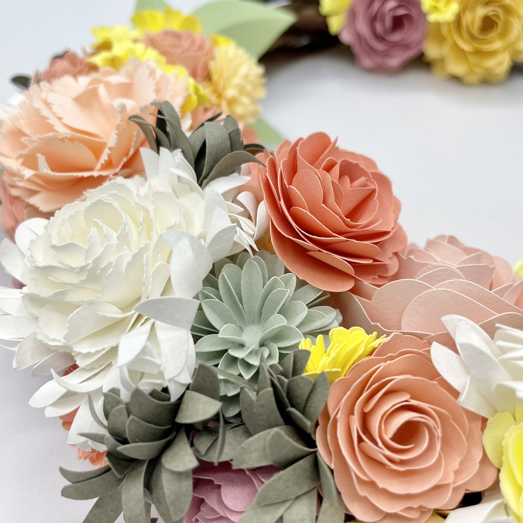 丁寧に心をこめてすべてのお花を手作りしています。