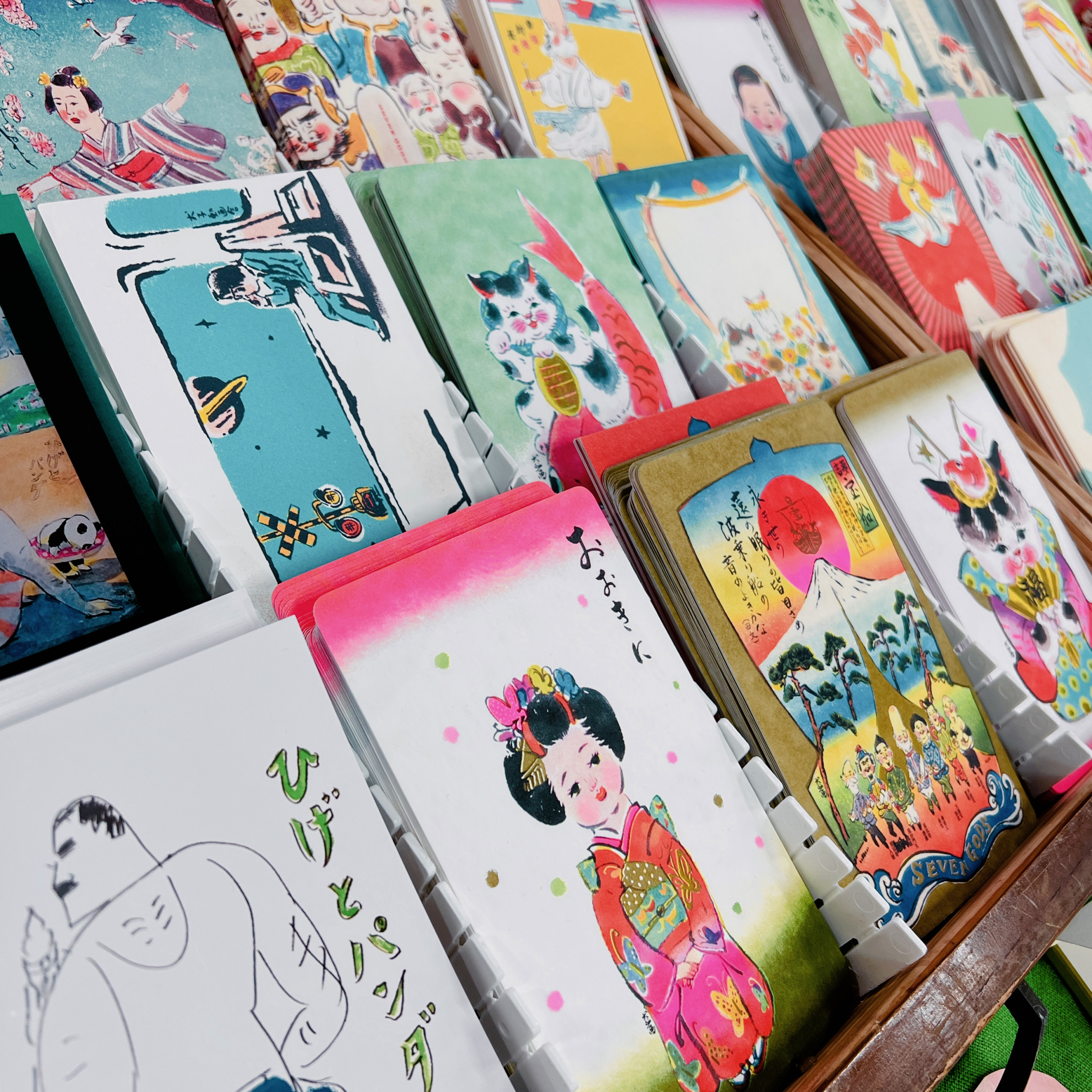紙博恒例!お得な縁起絵葉書バイキングもありますよ!